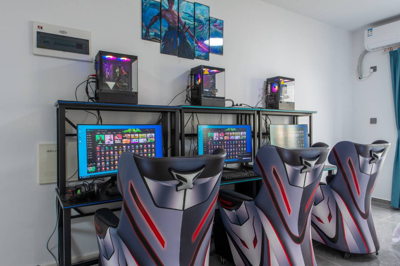 瑞龙电竞民宿 当电竞信息科技遇见沉浸式住宿体验